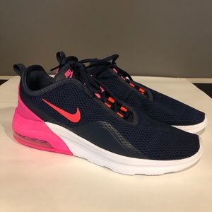 NIKE Air Max Motion 2 Womens Size 12 CZ7996 400 Pink Navy White Mens 10